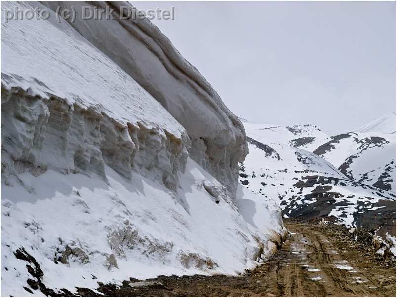 slides/95307011.jpg Himalaya Indien Kloster Ladakh Motorrad Mönch Tanglangla Tempel Tso Moriri Tso kar 95307011